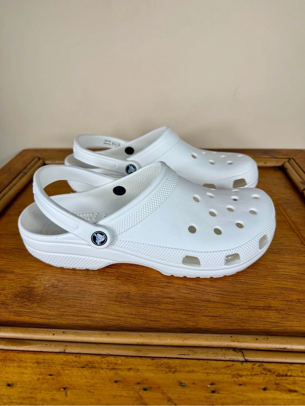 New Crocs Men’s Classic Clogs White Size 11